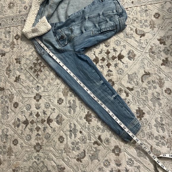 Torrid Trucker Denim Jean Jacket Faded blue
Size 1 or 1 X - Picture 6 of 8